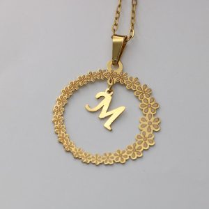 پلاک حروف M داخل دايره گلدار